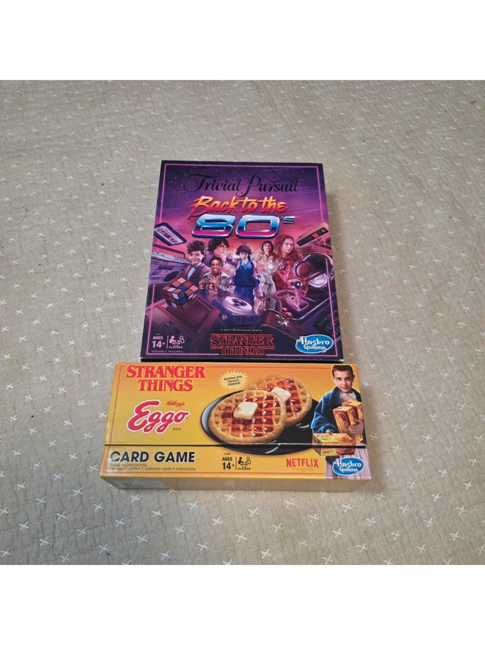 Stranger things Eggo game + Trivia Pursuit Back to 80's game